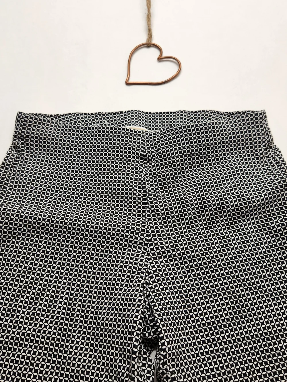 ⭐️Michael Kors Black White Geometric Slim leg Ankle Pants Medium Stretch Office
